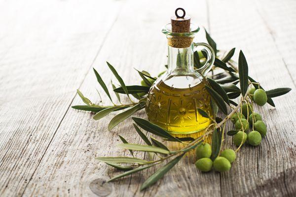 test-20 Ways to Use Olive Oil Outside of the Kitchen
